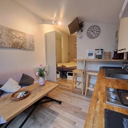 Joli Studio Au Calme Dans Un Jardin Privatif Ouistreham Bagian luar foto